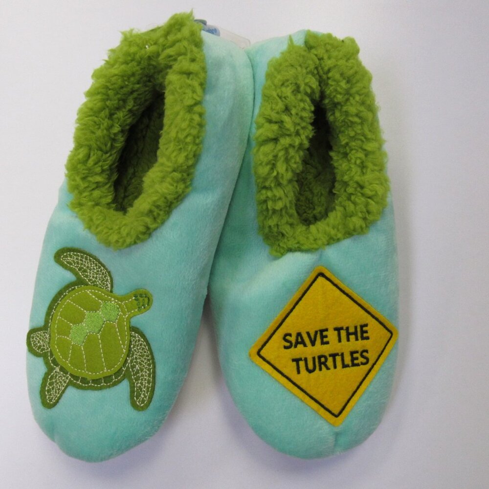 Women's Size 5/6 Small Snoozies! Save The Turtles Print Pairables Slippers NEW - Picture 1 of 6